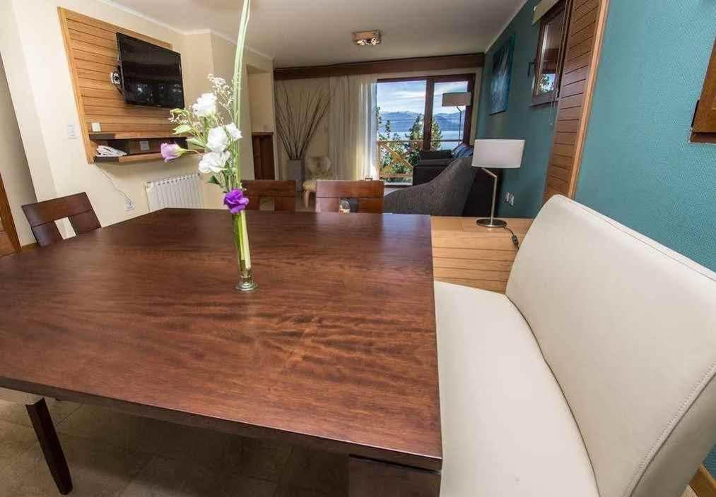 Los Robles Apart & Spa Сан-Карлос-де-Барилоче Экстерьер фото